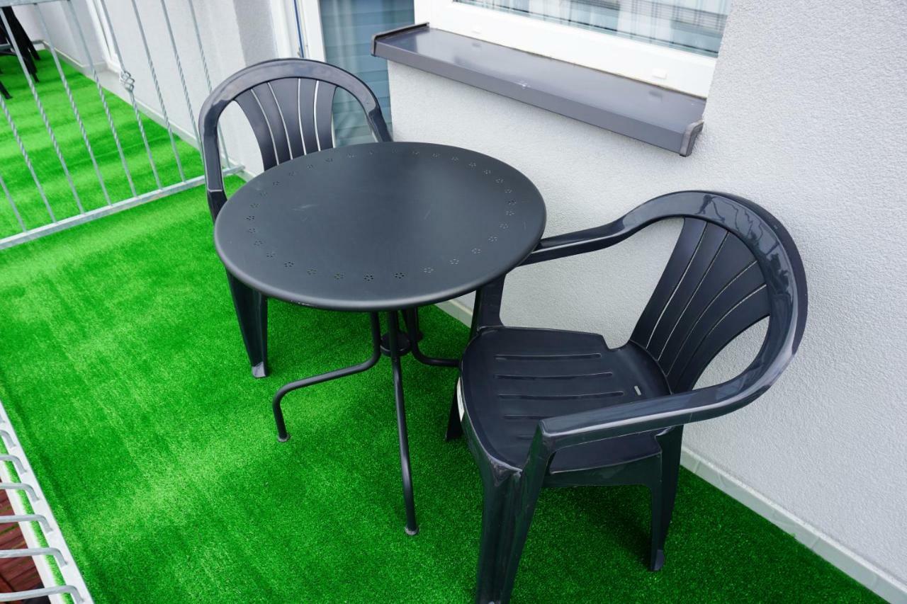 Noclegi U Loni- Pokoje Studio W Zacisznym Centrum Nad Morzem Z Parkingiem Pobierowo Extérieur photo