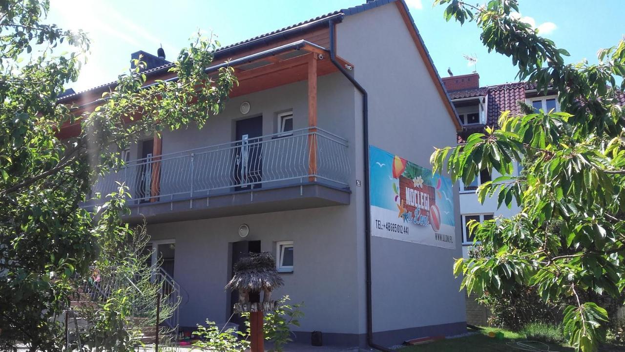 Noclegi U Loni- Pokoje Studio W Zacisznym Centrum Nad Morzem Z Parkingiem Pobierowo Extérieur photo